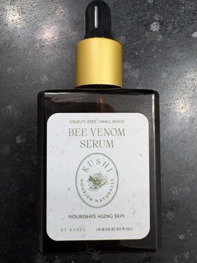 Kushí Bee Venom Serum — Brown Bottle with Gold Dropper